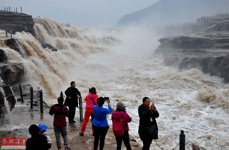 壺口瀑布迎“桃花汛”