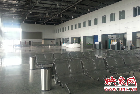 鄭州新客運(yùn)北站候車大廳。
