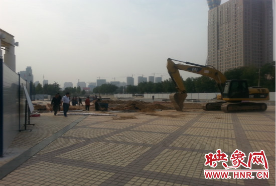 隴海路朝鳳路等三個站點已經(jīng)實施圍擋。