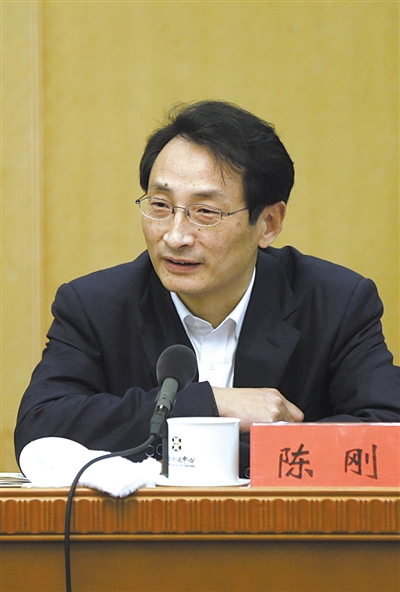 昨日，北京市人大代表、北京市副市長(zhǎng)陳剛參與豐臺(tái)團(tuán)小組討論。 新京報(bào)記者 浦峰 攝