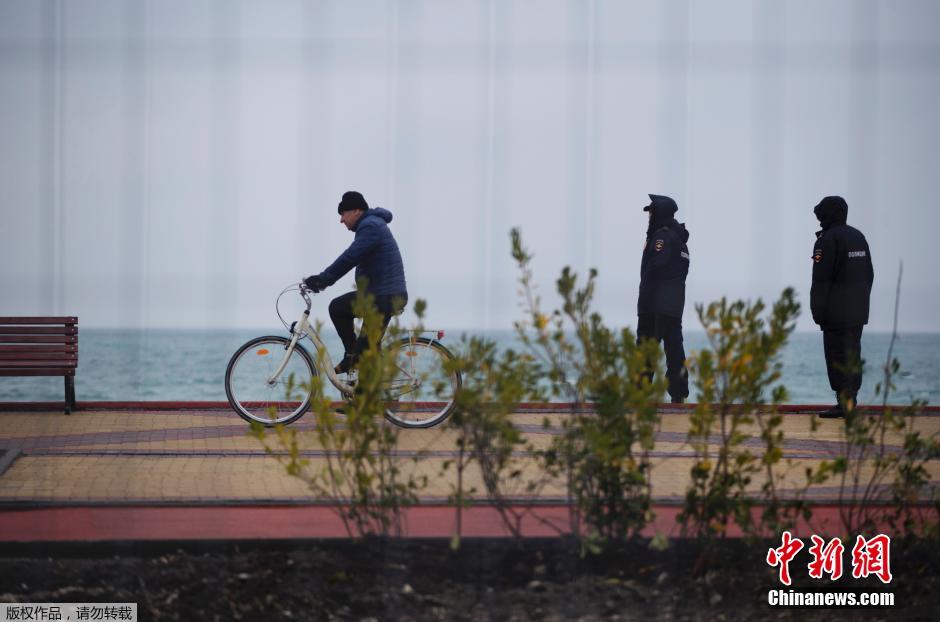 當(dāng)?shù)貢r(shí)間1月29日，俄羅斯索契，2014年索契冬奧會(huì)，俄羅斯軍方在奧林匹克公園周邊部署放空導(dǎo)彈系統(tǒng)。