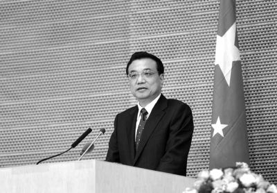 當(dāng)?shù)貢r(shí)間5月5日，國(guó)務(wù)院總理李克強(qiáng)在非盟會(huì)議中心發(fā)表演講。圖/中國(guó)政府網(wǎng)