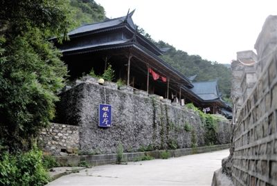 一處仿古“娛樂廳”位于山莊深處。