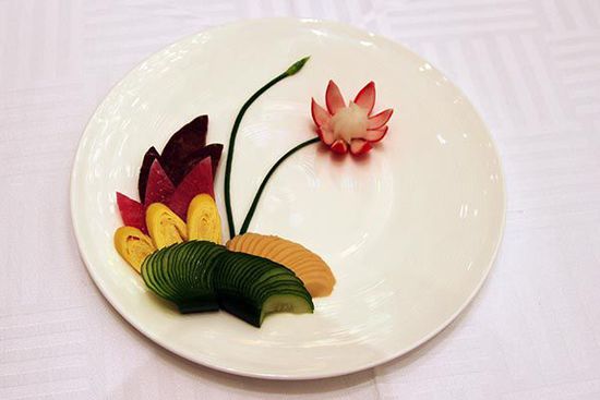 迎賓冷盤“洋花蘿卜”。 花惠生 供圖