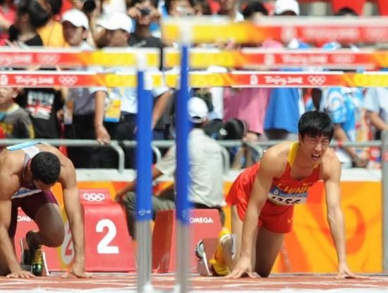 劉翔明年或復出:想在傷心地鳥巢跨完最后一欄 劉翔明年或復出:想在傷心地鳥巢跨完最后一欄