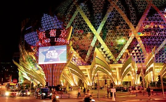 　澳門賭場貴賓廳的冷清，在許多人看來，是當地經濟轉型的好機會。