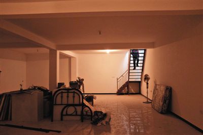 西城區(qū)大石虎胡同一處四合院內(nèi)，挖出的地下室已經(jīng)成型。