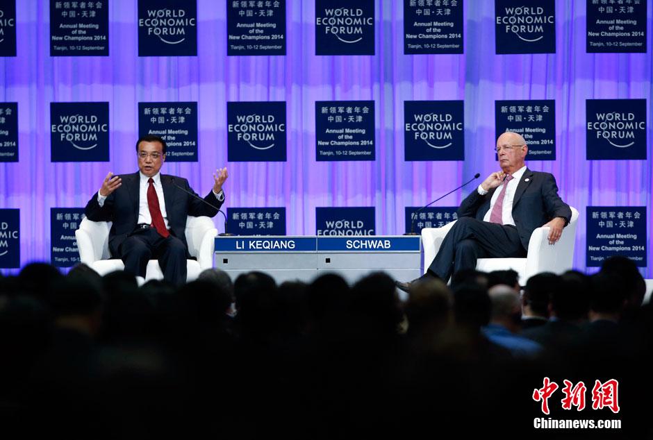 李克強(qiáng)總理出席夏季達(dá)沃斯論壇并發(fā)表開(kāi)幕式致辭。
