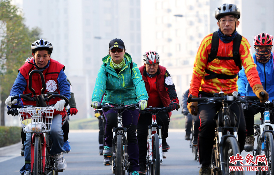 獻(xiàn)愛(ài)心、騎行天下，映象網(wǎng)騎行車友樂(lè)翻天