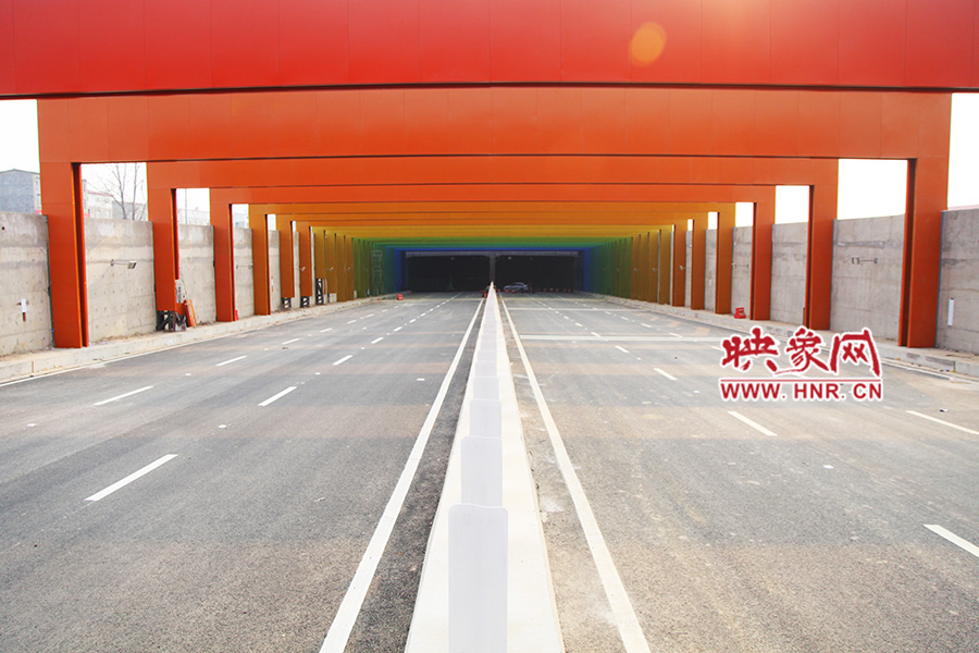 記者駕車體驗。