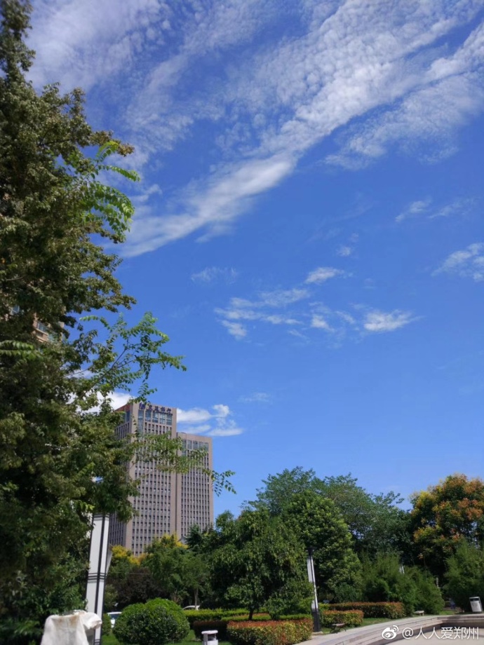 又被鄭州的藍(lán)天刷屏！隨便一拍就是手機(jī)壁紙