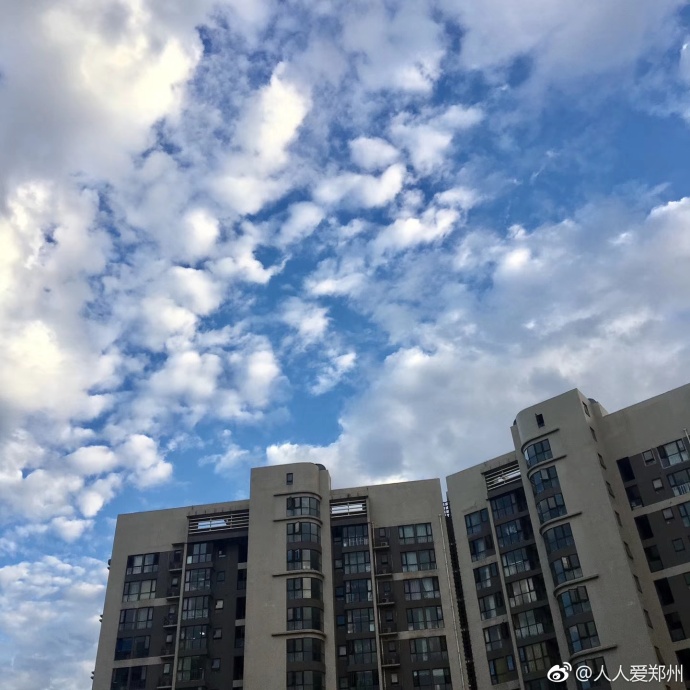 又被鄭州的藍(lán)天刷屏！隨便一拍就是手機(jī)壁紙