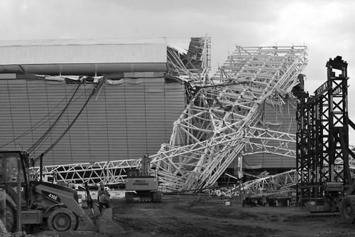 圣保羅市伊塔蓋拉球場(chǎng)坍塌現(xiàn)場(chǎng)。