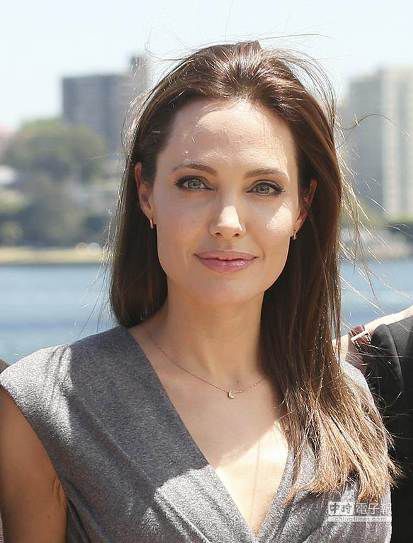 安吉麗娜·朱莉宣布將息影:當(dāng)演員永遠不舒服 安吉麗娜·朱莉宣布將息影:當(dāng)演員永遠不舒服