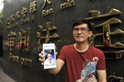 5月20日，成都市中級人民法院，駱先生再次將前女友告上法庭。