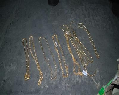 被搶金飾被警方起獲。