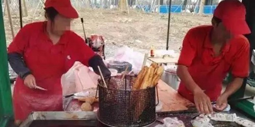 大叔賣油條月入兩萬(wàn)