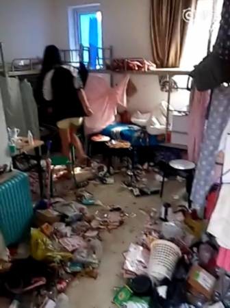 這個(gè)學(xué)校的男生宿舍火了！女同學(xué)都喊著要嫁