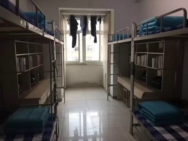 這個(gè)學(xué)校的男生宿舍火了！女同學(xué)都喊著要嫁