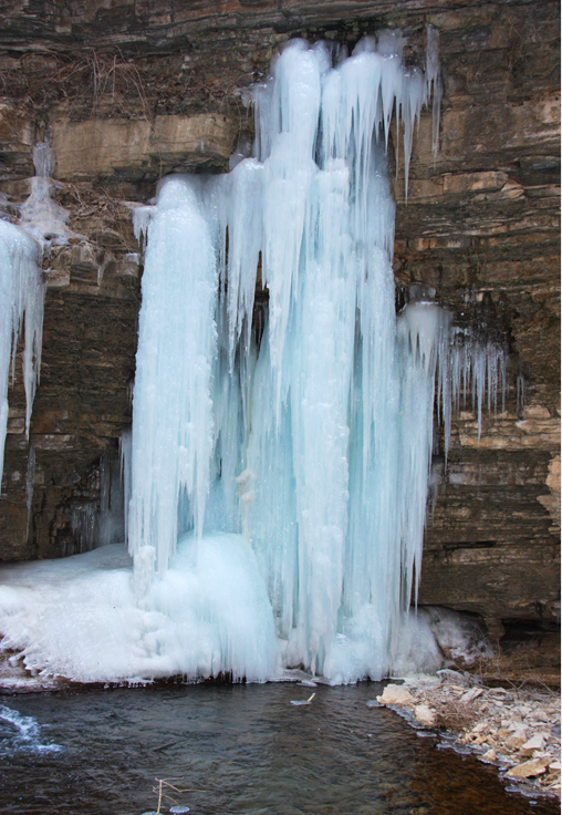 冬天來通天峽看冰掛吧!景區(qū)門票半價優(yōu)惠哦。