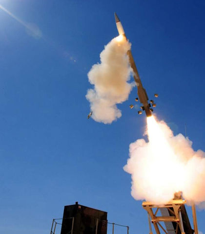 資料圖:美國(guó)愛(ài)國(guó)者-3導(dǎo)彈發(fā)射試驗(yàn) 資料圖:美國(guó)愛(ài)國(guó)者-3導(dǎo)彈發(fā)射試驗(yàn)