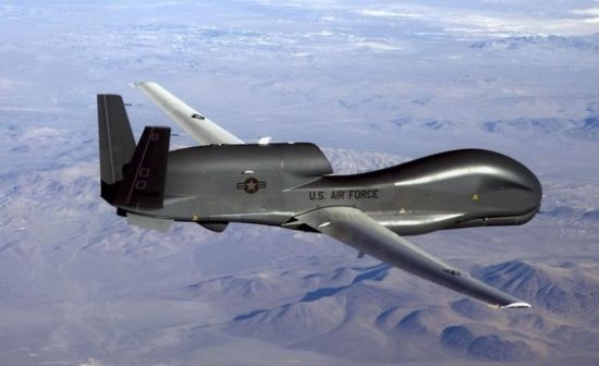 圖為美國RQ-4”全球鷹”無人機(jī)的資料圖 圖為美國RQ-4”全球鷹”無人機(jī)的資料圖