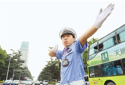 鄭州持續(xù)悶熱 今或迎來一場陣雨