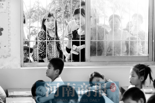 家長(zhǎng)們都想讓孩子上個(gè)好學(xué)校、好班級(jí)，但也應(yīng)根據(jù)實(shí)際情況，選擇最合適的