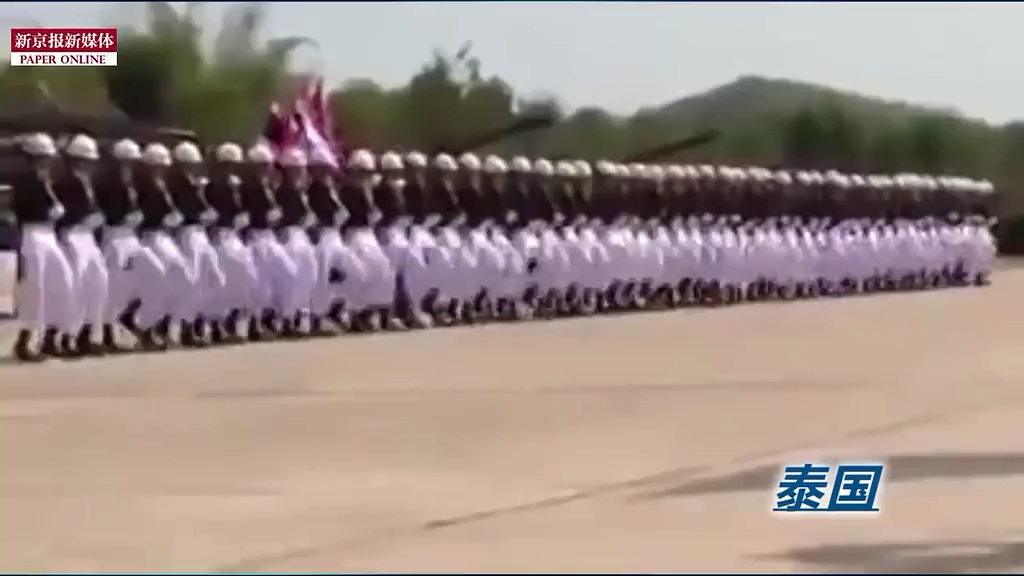 那些年摩托、樹人、斧頭兵上演的有趣閱兵式