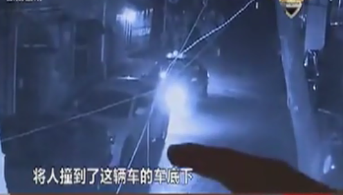 的哥?？亢笙萝?chē) 數(shù)秒后空車(chē)前進(jìn)撞人身亡