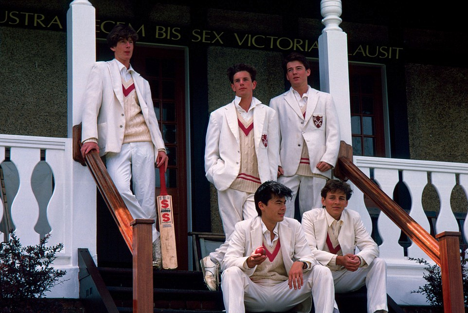 上世紀80年代英國頂尖精英學(xué)校生活